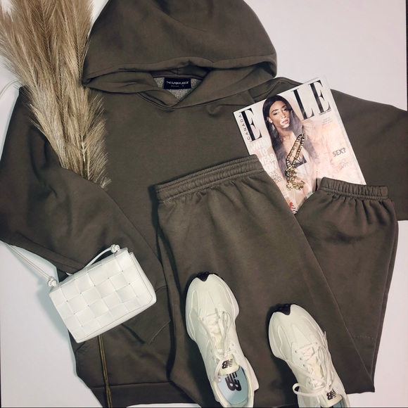 Aritzia Tna The Super Fleece Sweat Suit 
